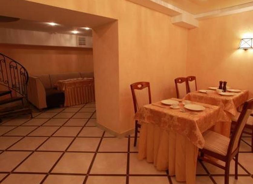 Restaurant Photo