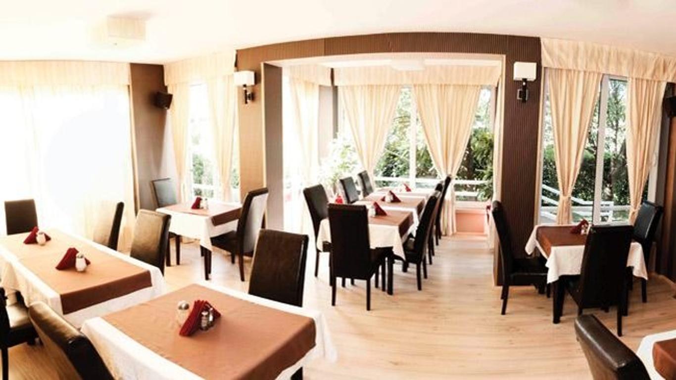 Philia Hotel