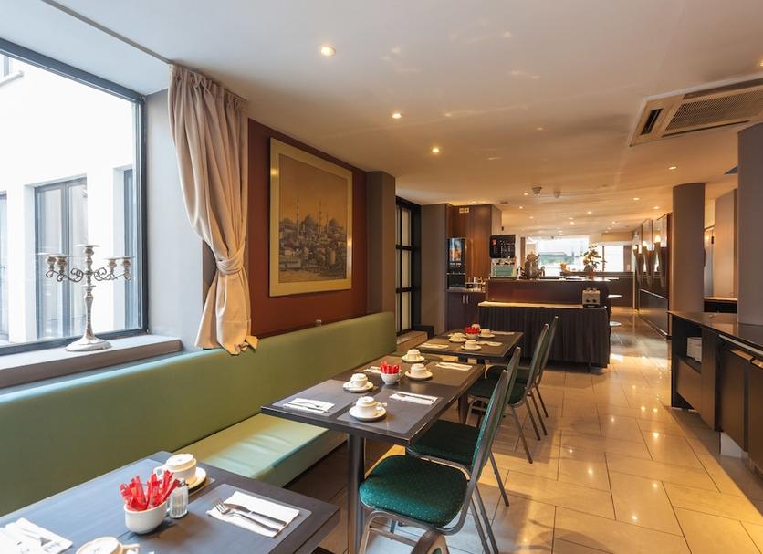 Restaurant Photo