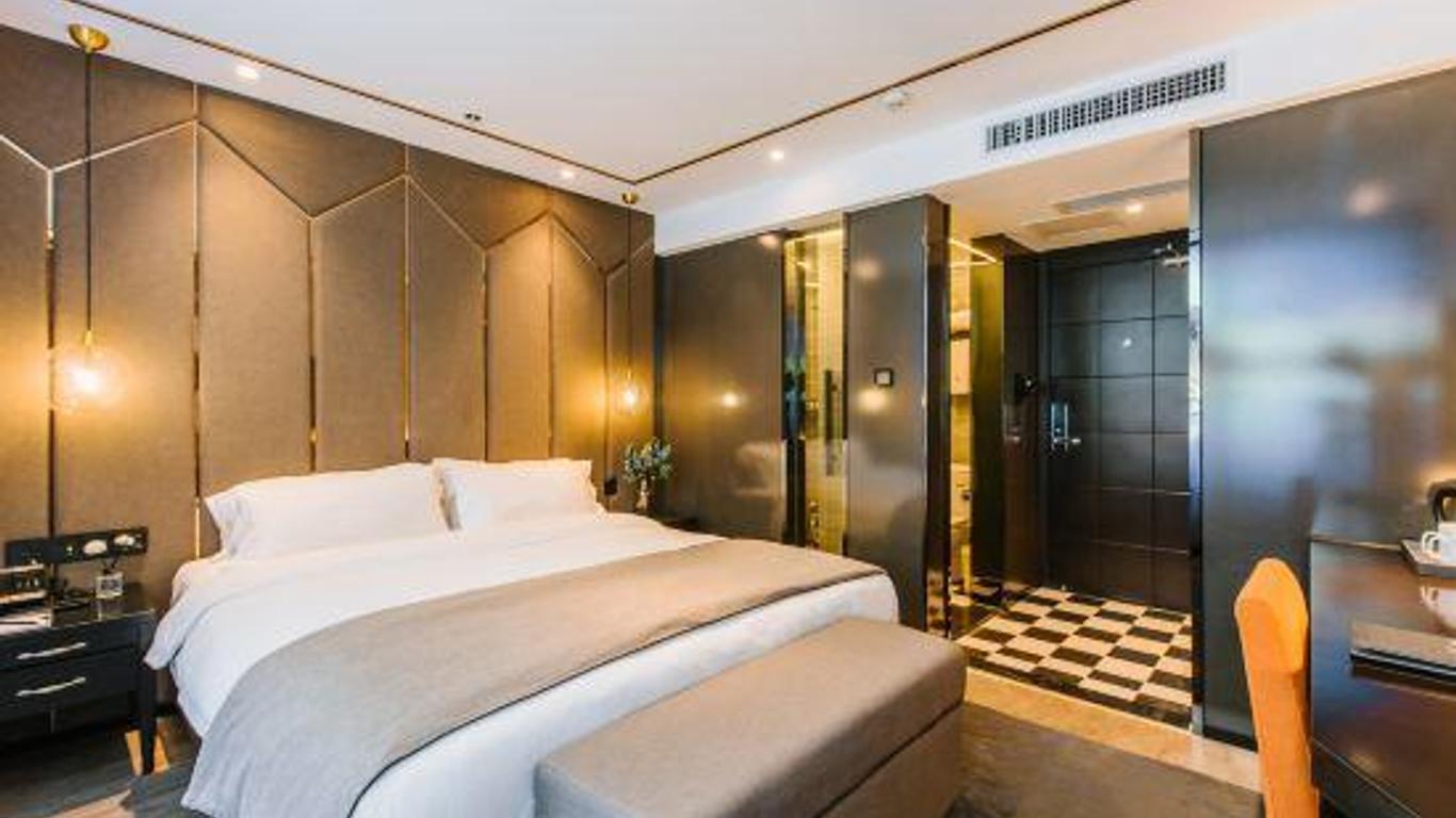 Kunlun Heyue Resort Hotel (Qingdao Olympic Sailing Center, May Fourth Square)