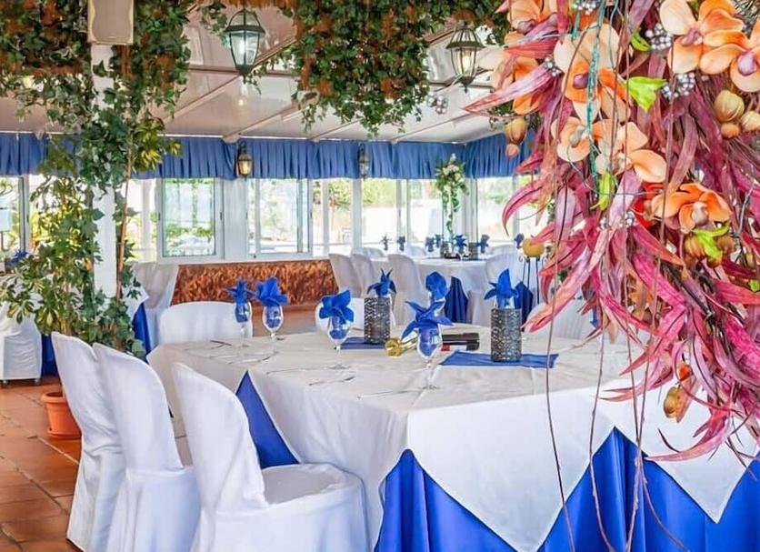 Banquet hall Photo
