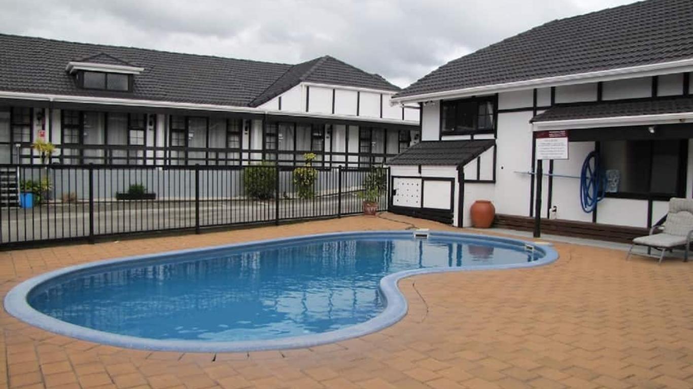 Devonwood Motel