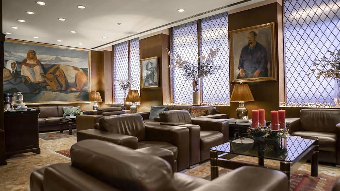 Hotel Holt - The Art Hotel