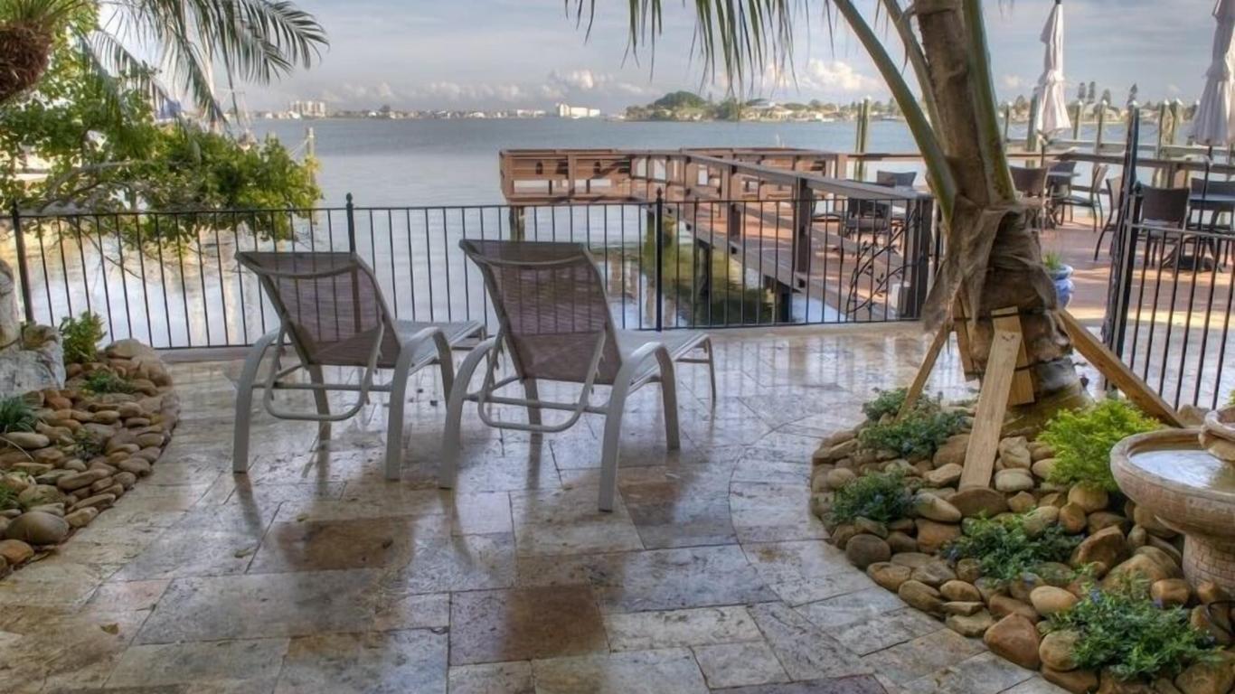 Pasa Tiempo A Private Waterfront B&B Resort