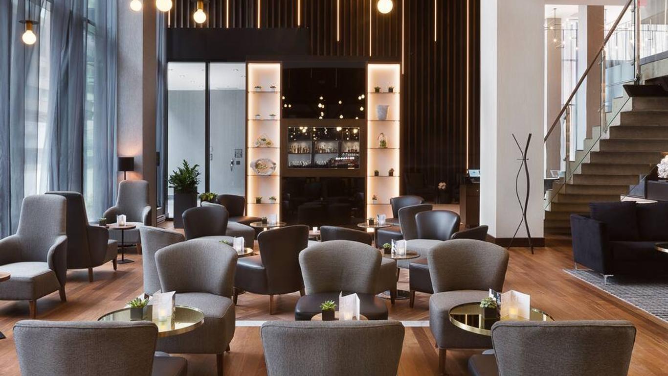 AC Hotel by Marriott Montreal Downtown