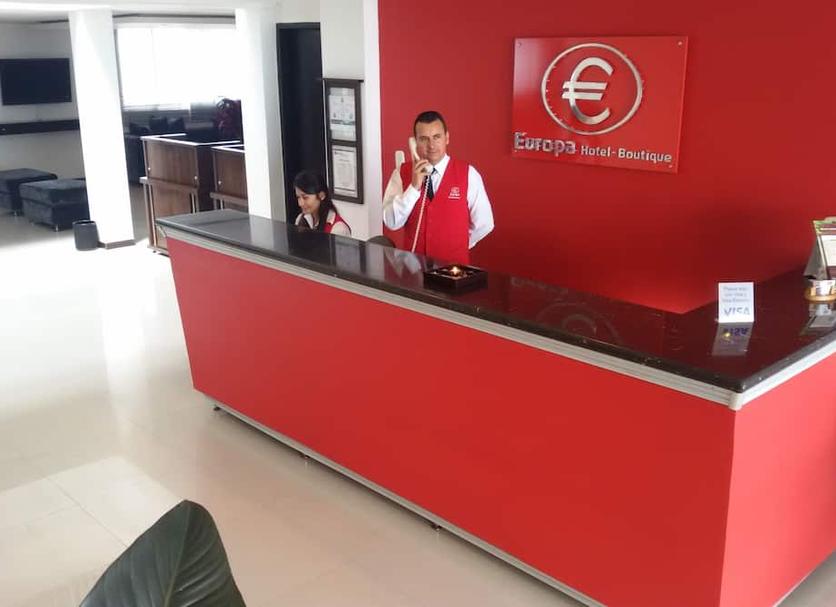 Front desk Photo