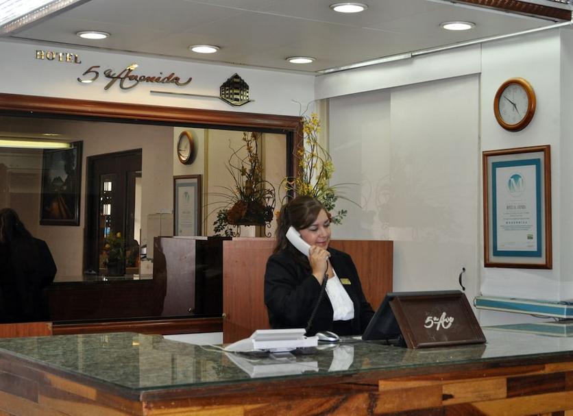 Front desk Photo