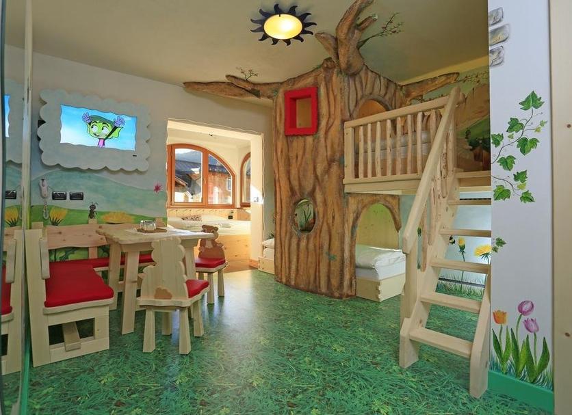 Dining room Photo