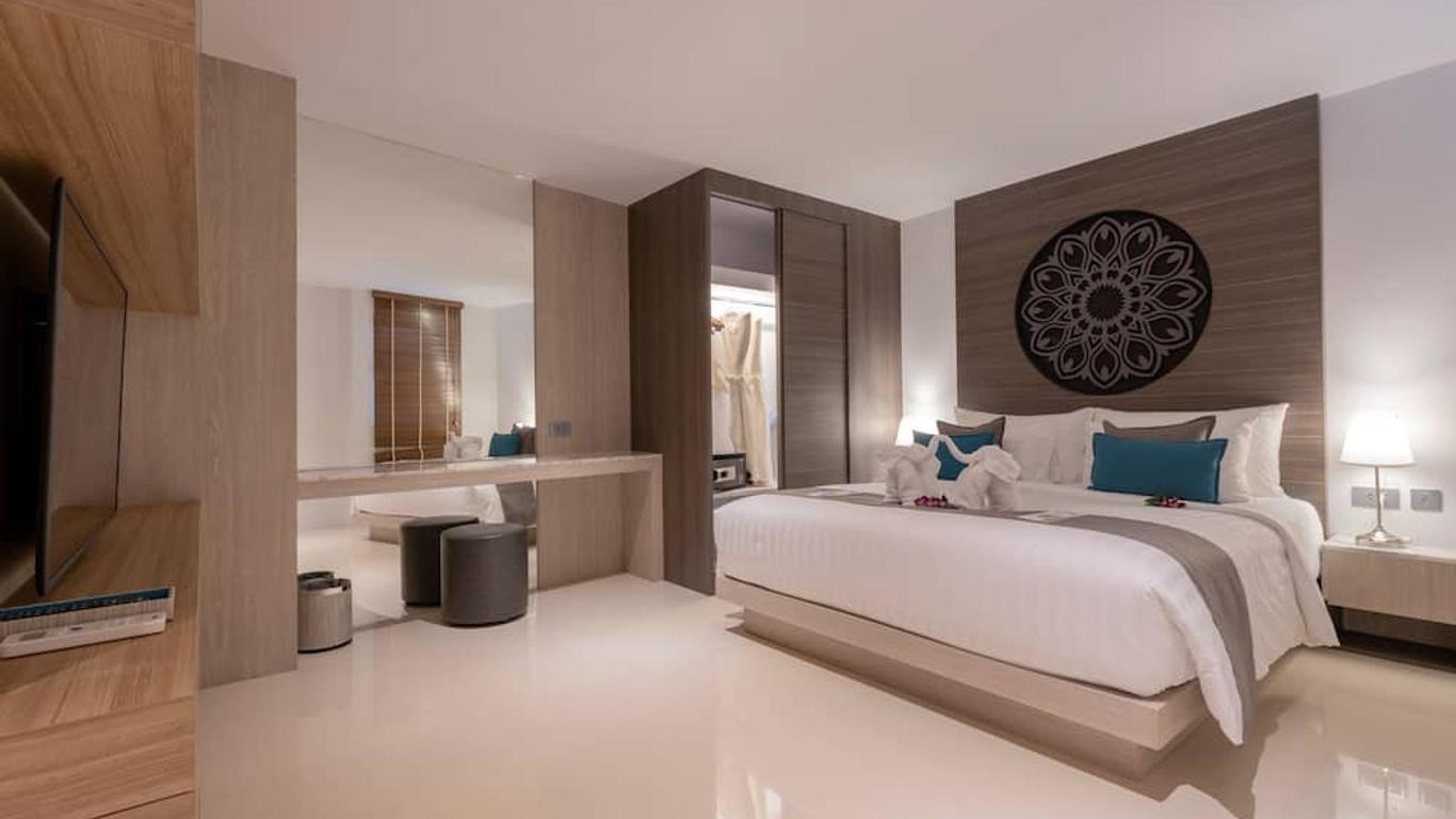 Kudo Hotel & Beach Club (Adults Only)