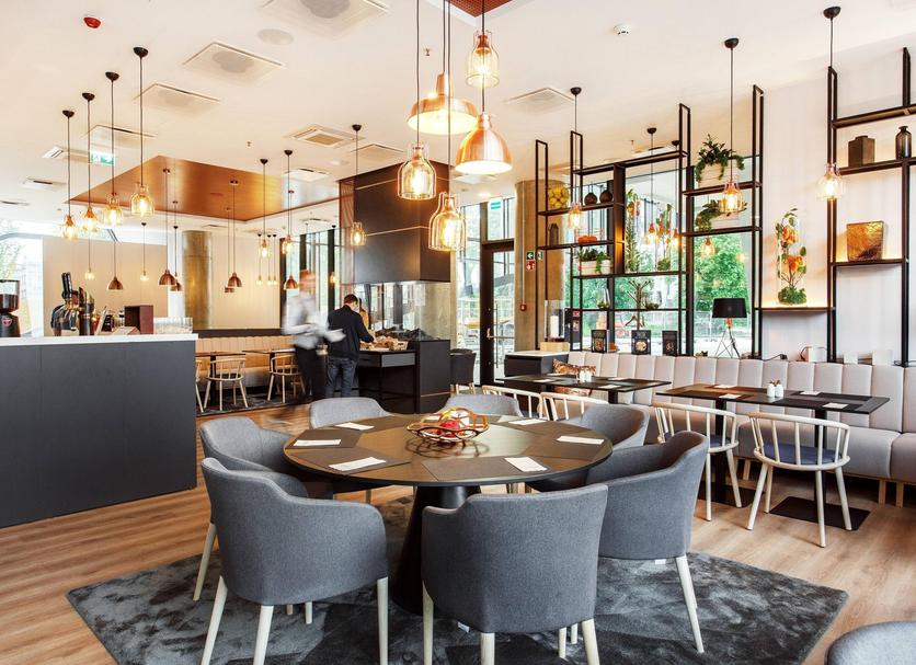 Restaurant Photo