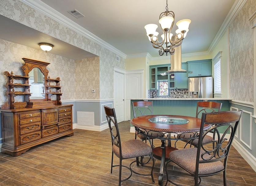 Dining room Photo