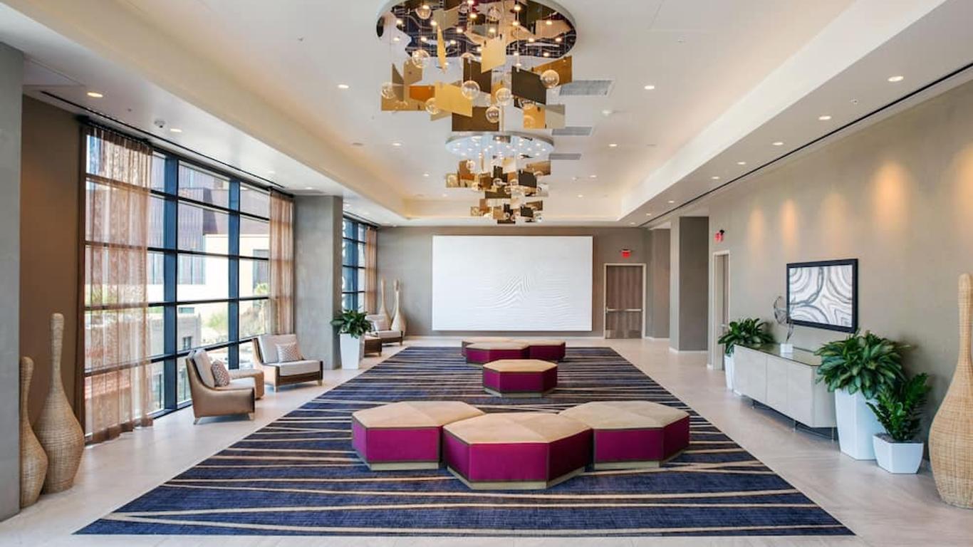 Courtyard by Marriott Phoenix Downtown