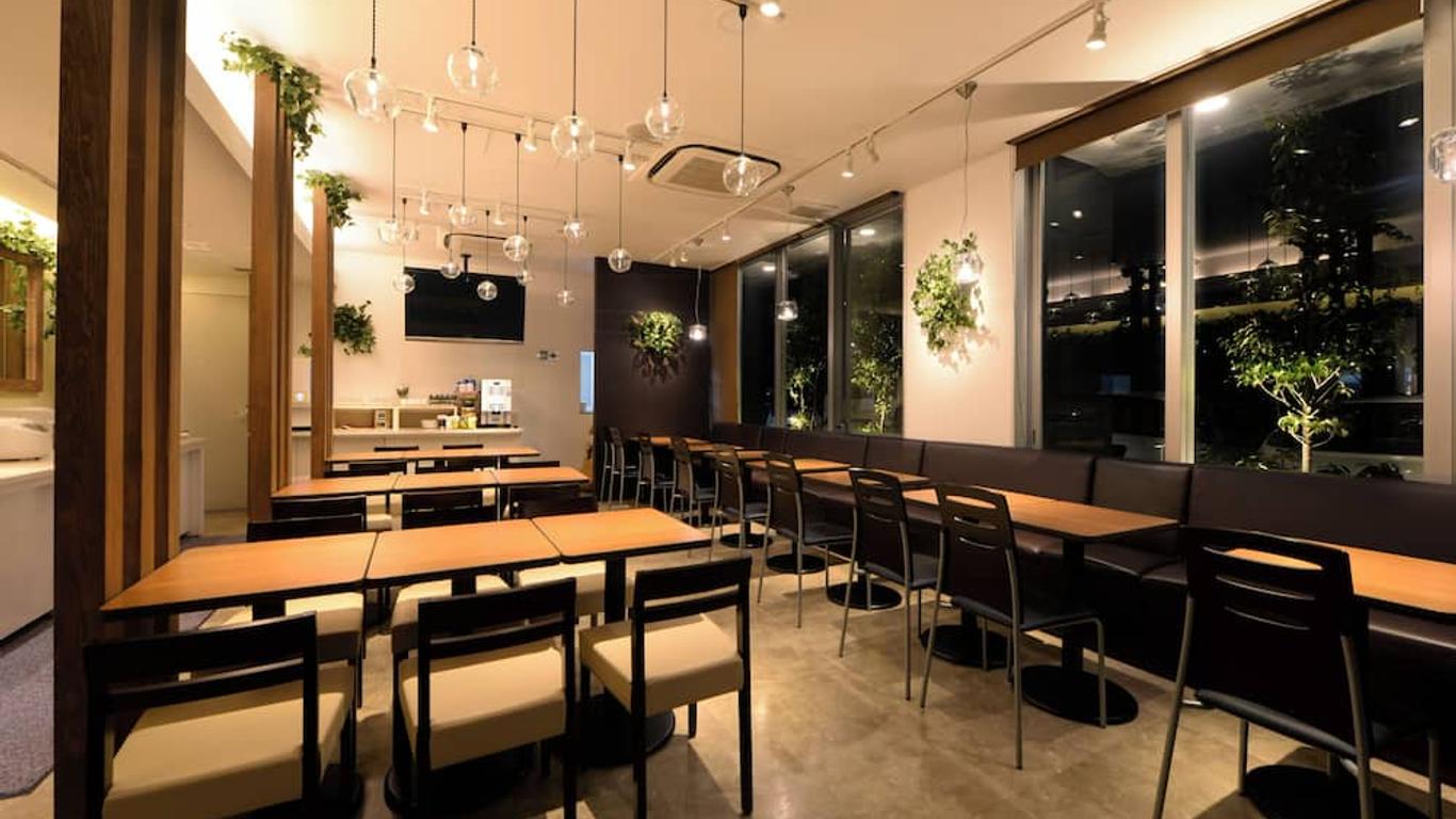 Vessel Inn Hiroshima Ekimae