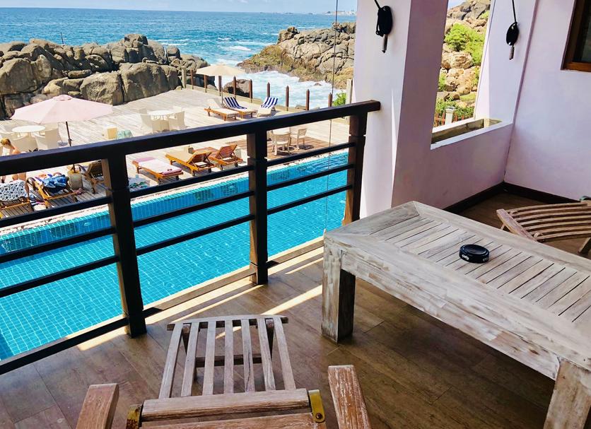 Balcony Photo