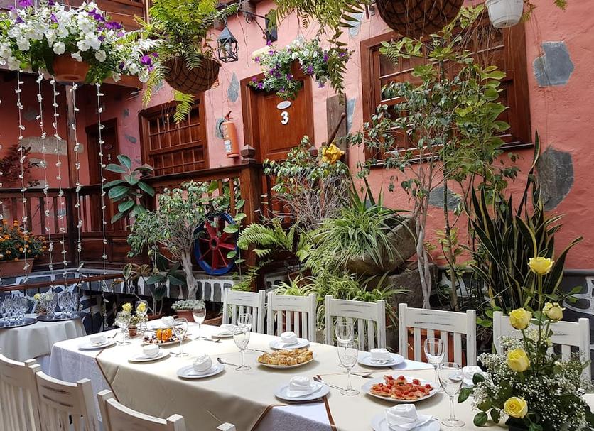 Restaurant Photo