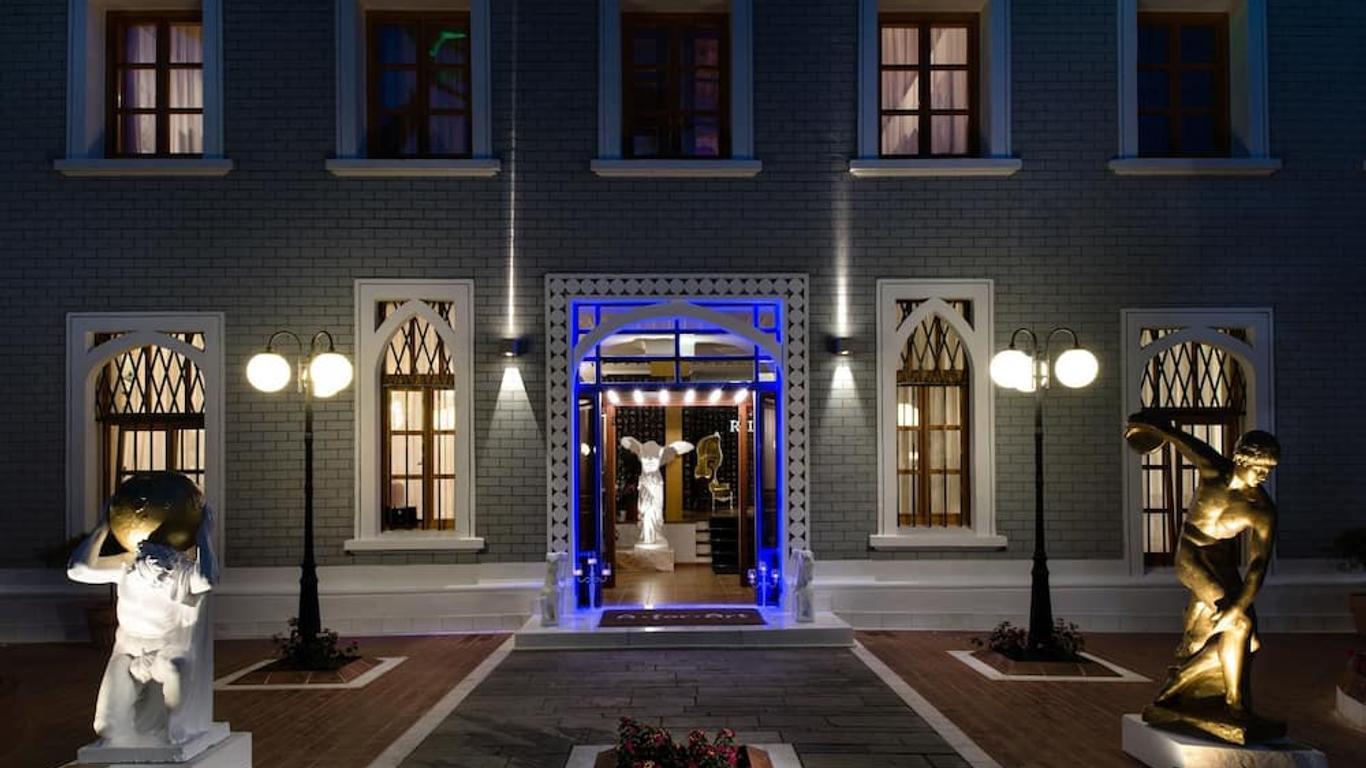 A for Art Hotel