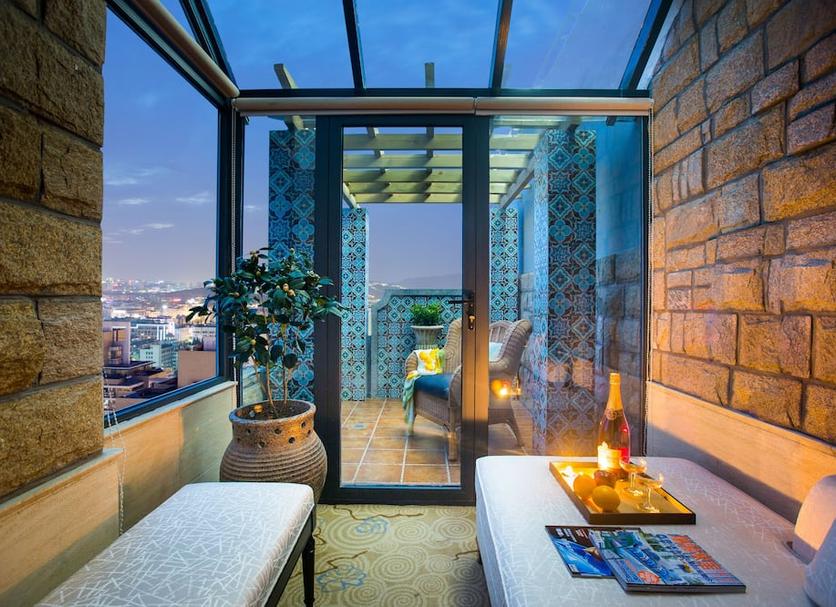 Balcony Photo