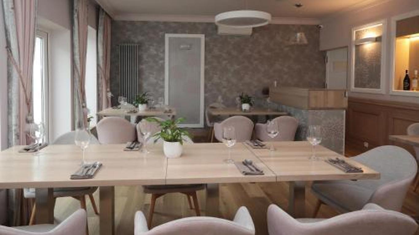 Bialy Dom Henlex Hotel Restauracja