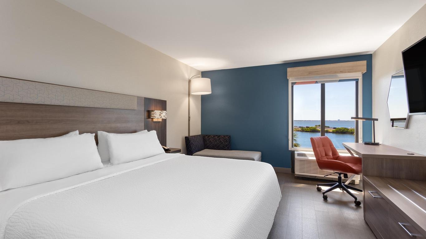 Holiday Inn Express Hotel & Suites Tampa-Rocky Point Island By IHG
