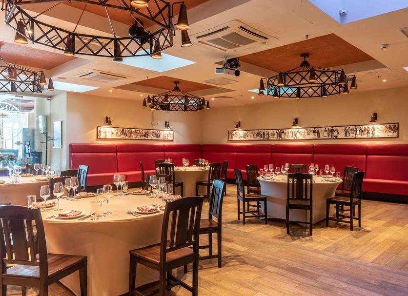 Restaurant Photo
