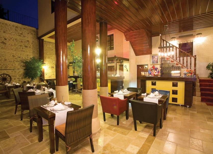Restaurant Photo