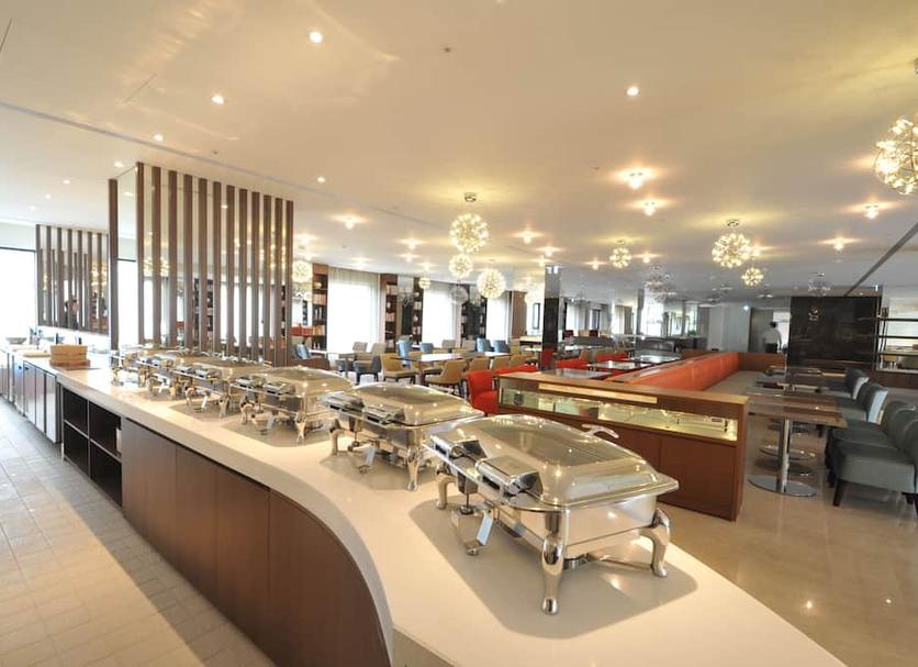 Buffet Photo