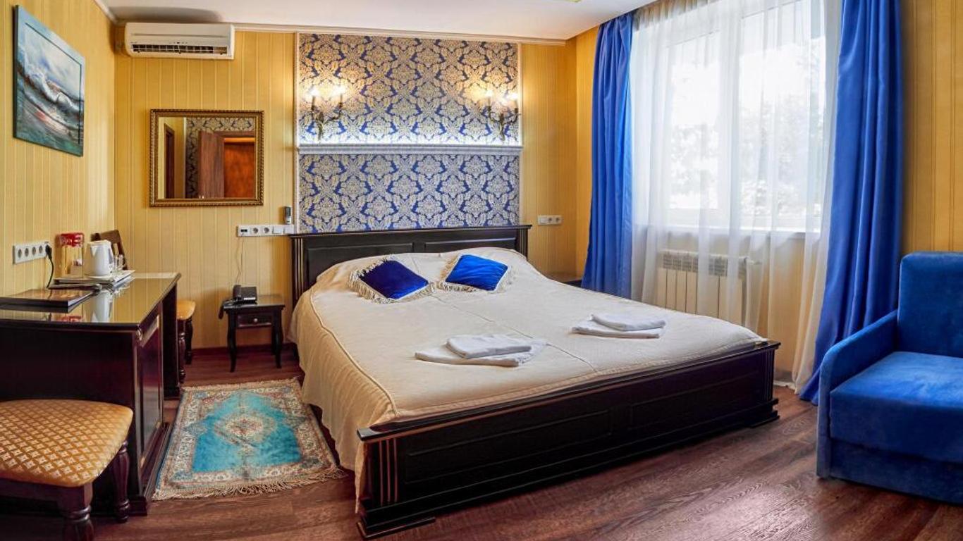 Art Hotel Natasha Rostova
