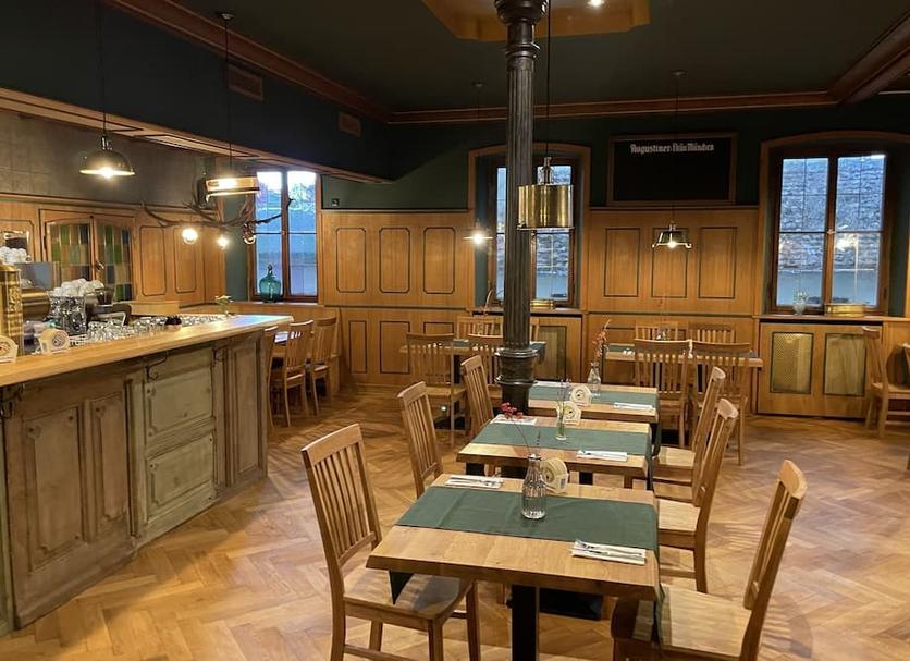 Restaurant Photo