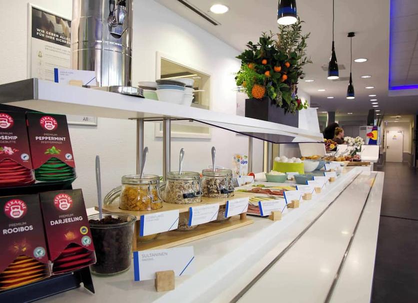 Buffet Photo