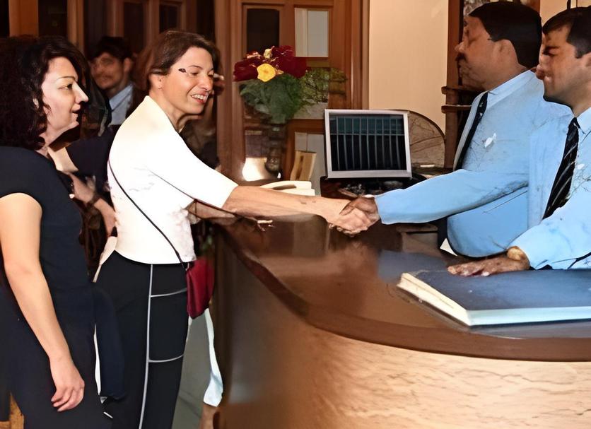 Front desk Photo