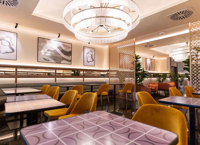 Restaurant Photo