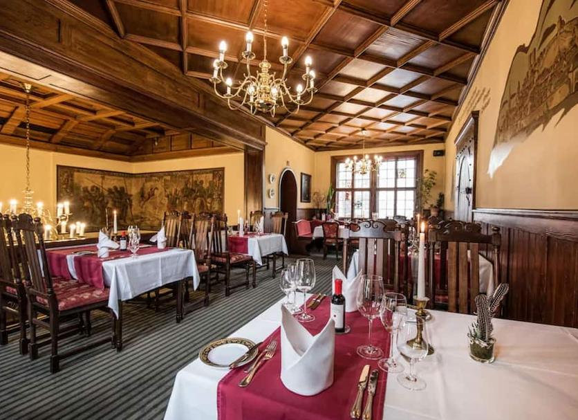 Restaurant Photo