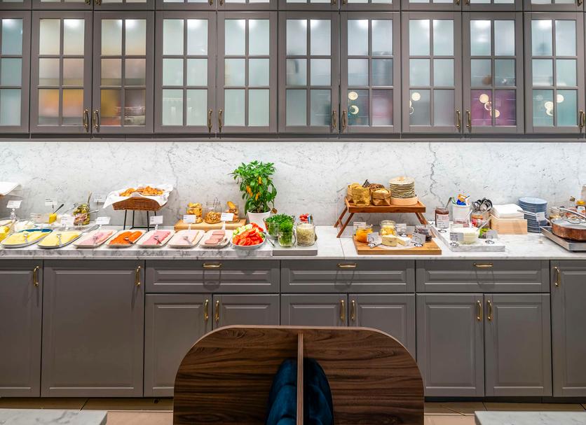 Buffet Photo