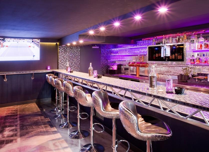 Bar Photo
