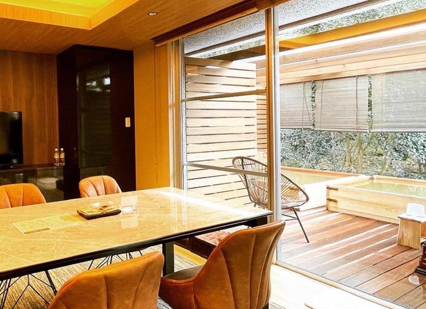 Dining room Photo
