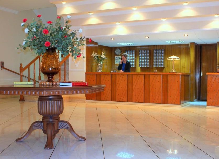 Front desk Photo