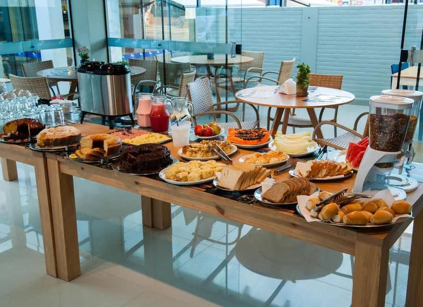 Buffet Photo