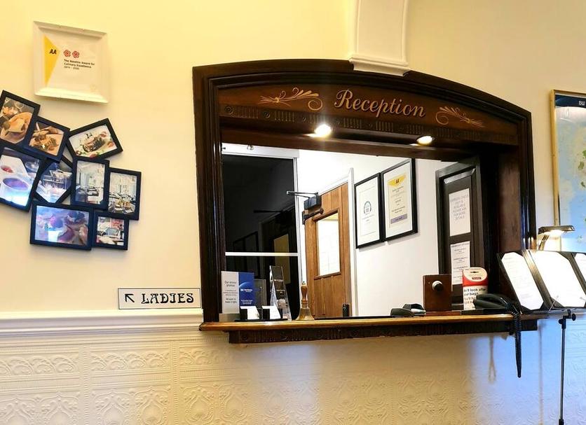 Front desk Photo