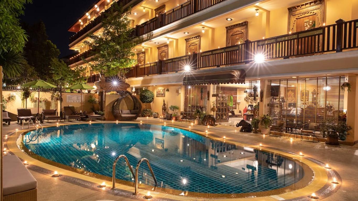 At Chiang Mai Hotel