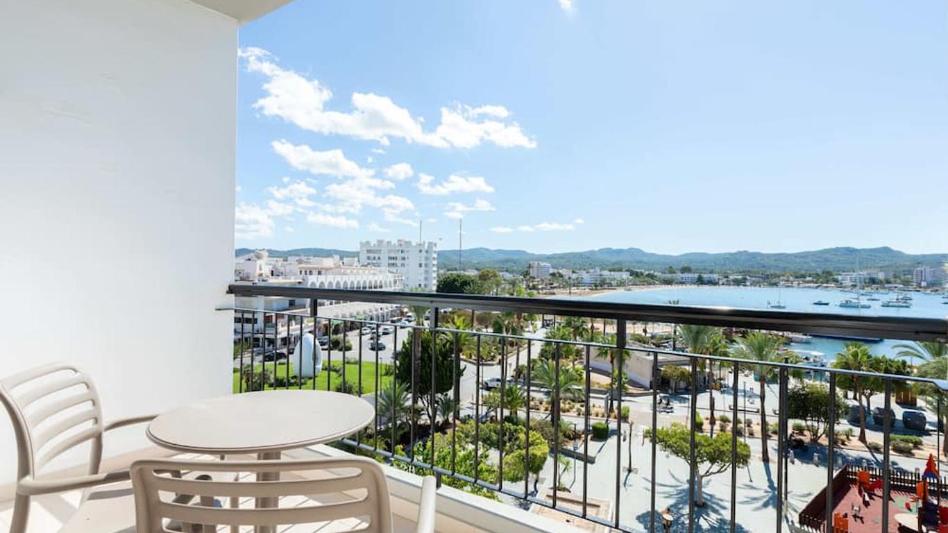 The Red Hotel by IBIZA FEELING