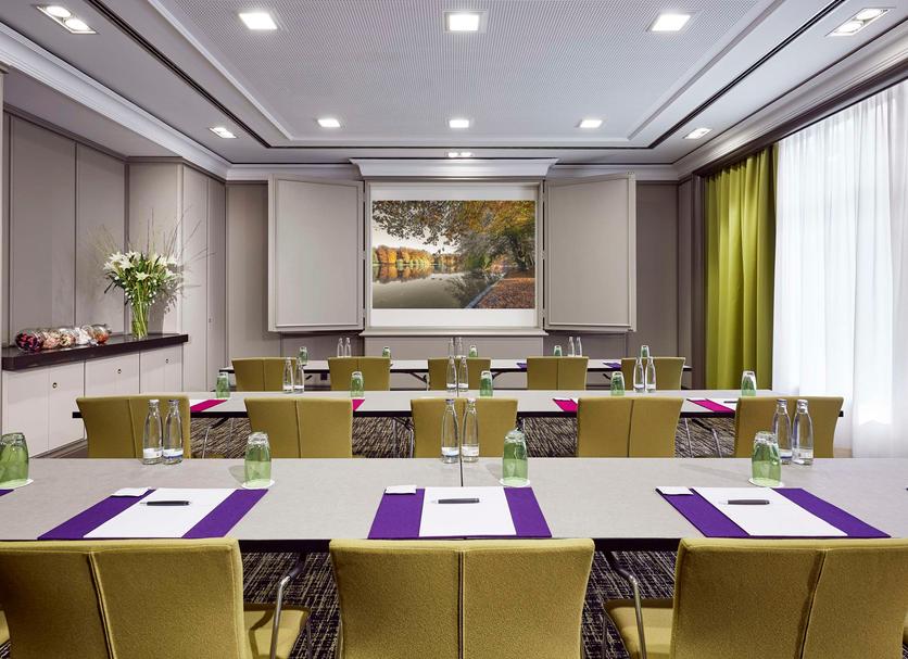Conference room Photo
