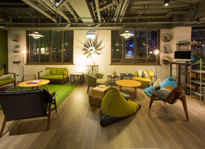 Lounge Photo