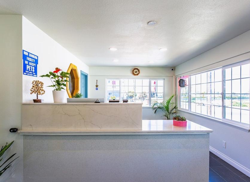 Front desk Photo
