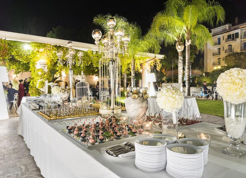 Buffet Photo