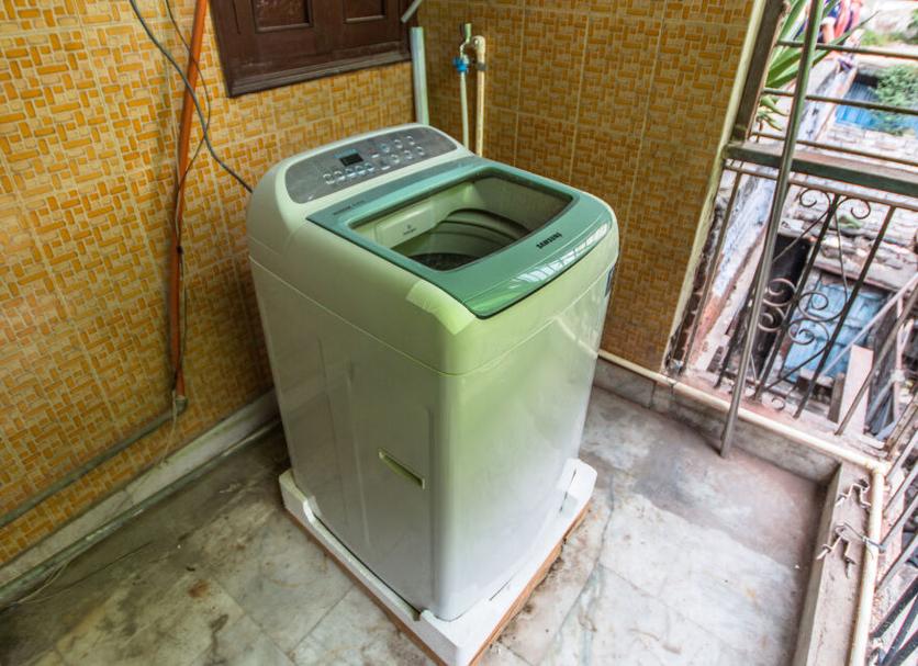 Laundry facility Photo