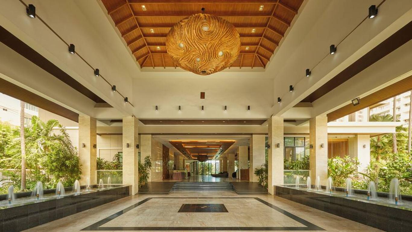 Welcome World Beach Resort & Spa
