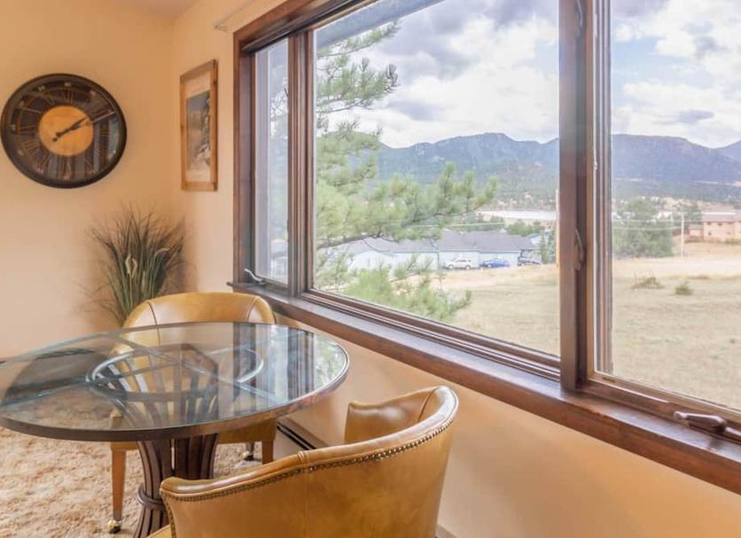Dining room Photo