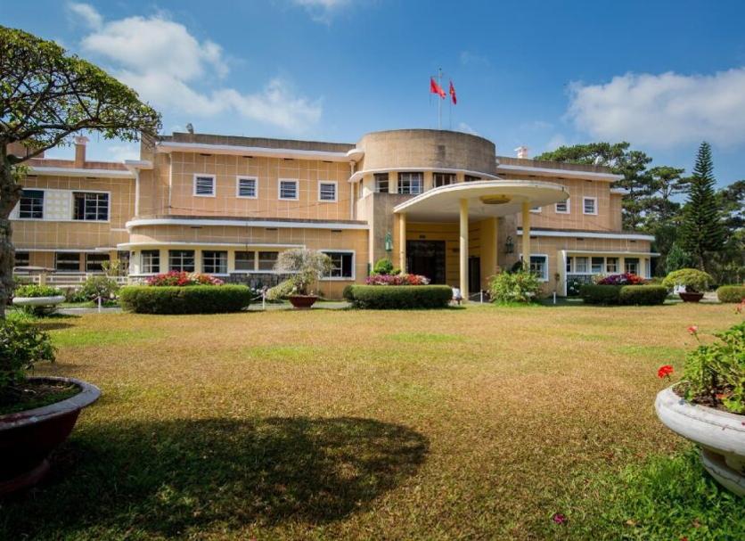 Building Photo