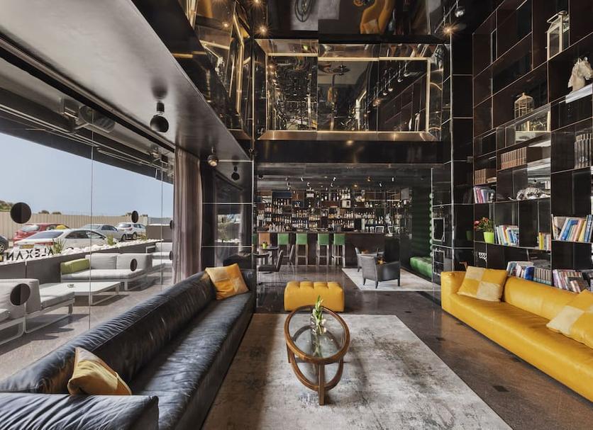 Lounge Photo