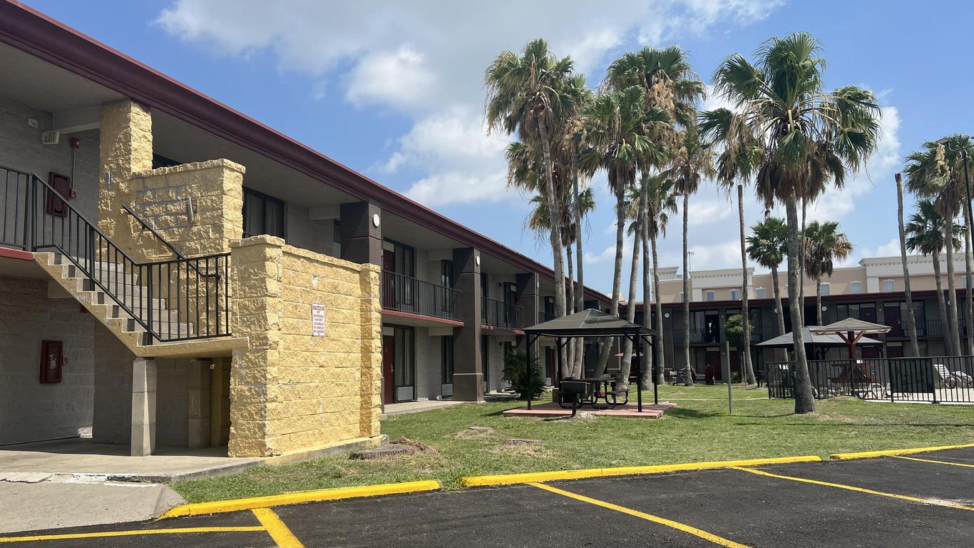 Red Roof Inn Corpus Christi North - Near Downtown